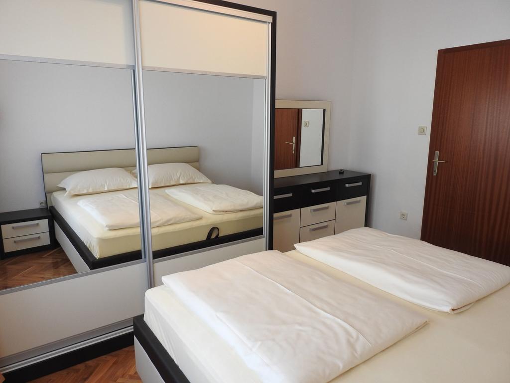 Marini Apartmani Trogir Exterior foto