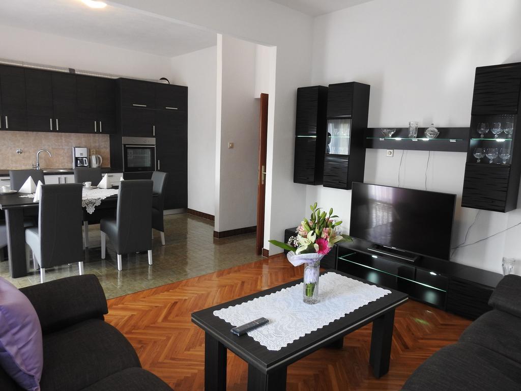 Marini Apartmani Trogir Exterior foto