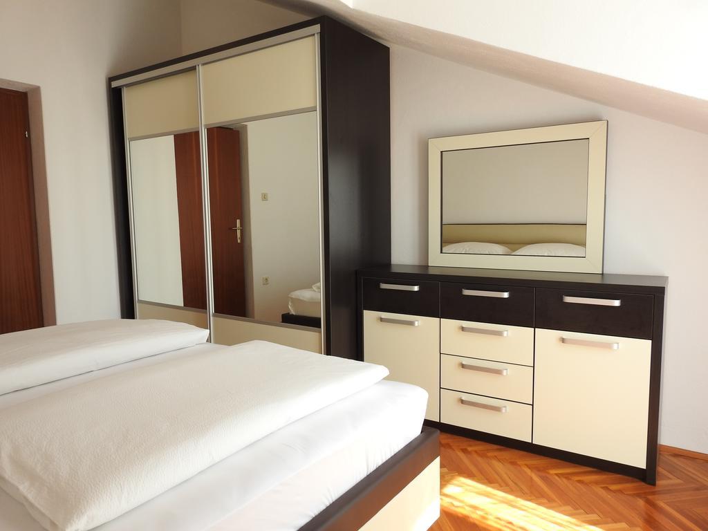Marini Apartmani Trogir Exterior foto